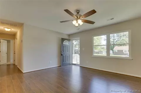 4002 W Weaver Rd, Hampton, VA 23666 photo 9
