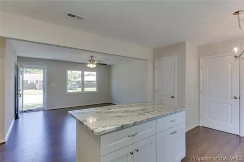 4002 W Weaver Rd, Hampton, VA 23666 photo 18