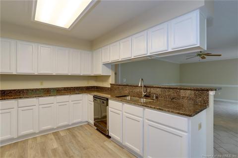 13 Tabatha Cir, Hampton, VA 23666 photo 17