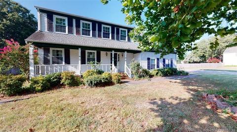 200 Woodburn Dr, Hampton, VA 23664 photo 1