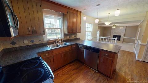 200 Woodburn Dr, Hampton, VA 23664 photo 13