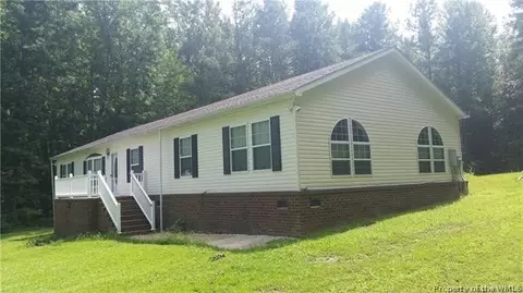 226 Syringa Rd, Topping, VA 23169 photo 1