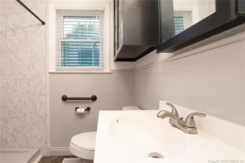 347 Whealton Rd, Hampton, VA 23666 photo 9