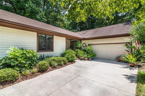8 Honeysuckle Hl, Hampton, VA 23669 photo 2