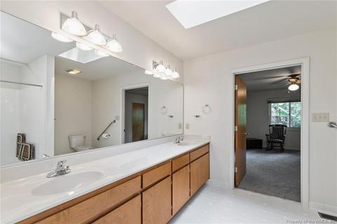 8 Honeysuckle Hl, Hampton, VA 23669 photo 27