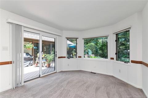 8 Honeysuckle Hl, Hampton, VA 23669 photo 16
