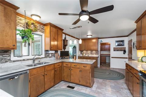 8 Honeysuckle Hl, Hampton, VA 23669 photo 9