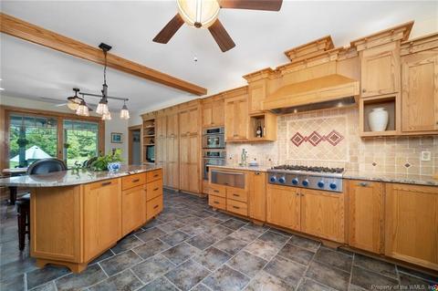 107 Creekview Ln, Hampton, VA 23669 photo 16