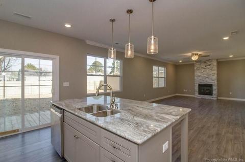 476 Cedar Dr, Hampton, VA 23669 photo 9