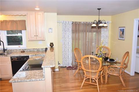 24 Ambassador Dr, Hampton, VA 23666 photo 3