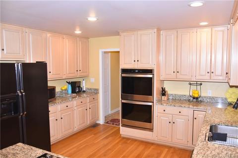24 Ambassador Dr, Hampton, VA 23666 photo 6