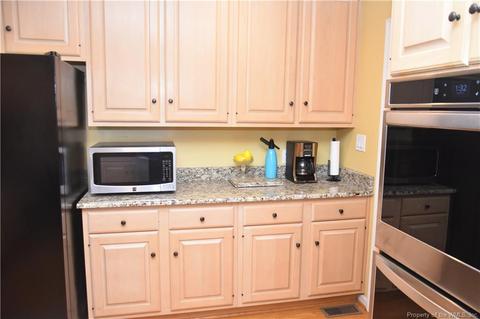 24 Ambassador Dr, Hampton, VA 23666 photo 11
