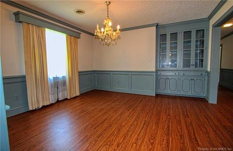 107 Stonehurst Rd, Hampton, VA 23669 photo 4