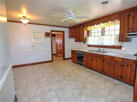 107 Stonehurst Rd, Hampton, VA 23669 photo 7