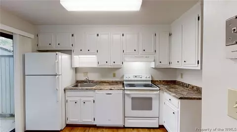 29 Spring E, Williamsburg, VA 23188 photo 2