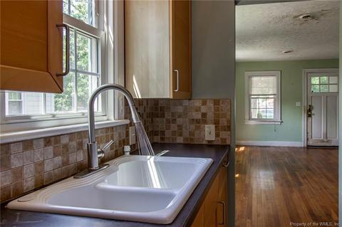 308 Cherokee Rd, Hampton, VA 23661 photo 9