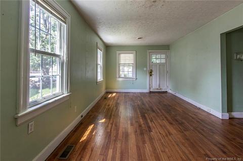 308 Cherokee Rd, Hampton, VA 23661 photo 4