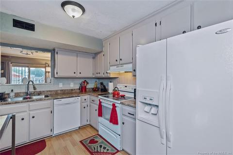 115 Parkway Dr, Hampton, VA 23669 photo 10