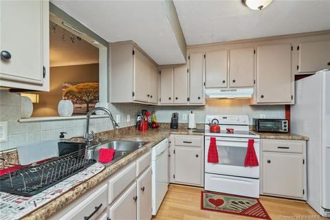 115 Parkway Dr, Hampton, VA 23669 photo 8