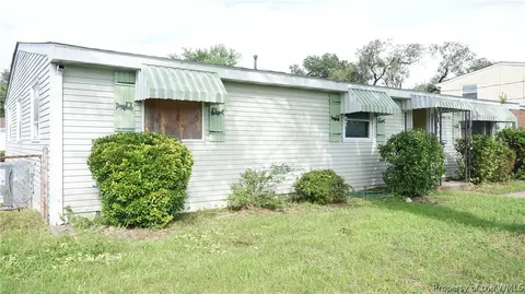 2002 Newton Rd, Hampton, VA 23663 photo 2