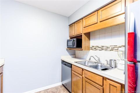 1878 Olde Buckingham Rd, Hampton, VA 23669 photo 9