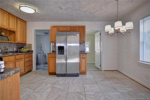 47 Laurel Dr, Hampton, VA 23669 photo 11