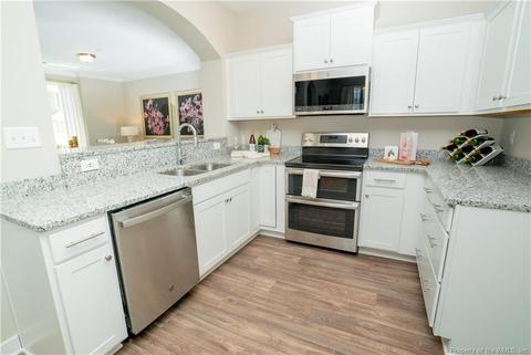 402 Fishers Ct, Hampton, VA 23666 photo 9
