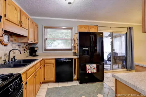 1714 Rozzelle Rd, Hampton, VA 23663 photo 10