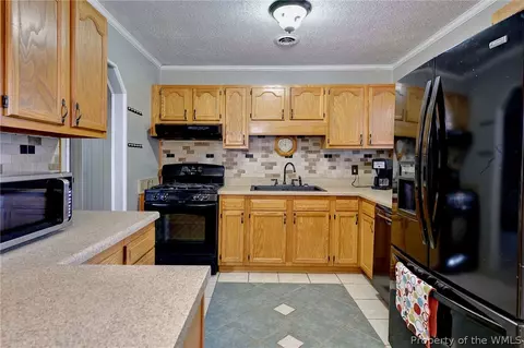 1714 Rozzelle Rd, Hampton, VA 23663 photo 8