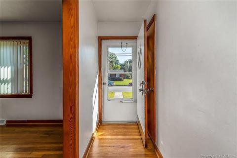 15 Briar Dr, Hampton, VA 23661 photo 5
