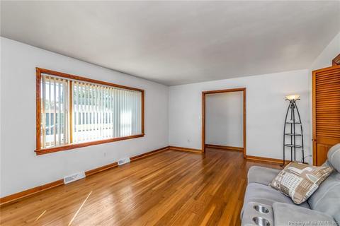 15 Briar Dr, Hampton, VA 23661 photo 9