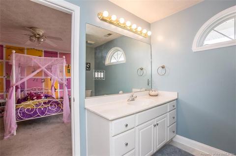 13 Ashe Meadows Dr, Hampton, VA 23664 photo 30