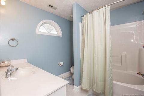 13 Ashe Meadows Dr, Hampton, VA 23664 photo 29