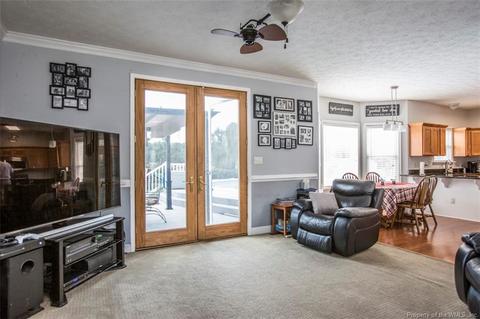 13 Ashe Meadows Dr, Hampton, VA 23664 photo 9