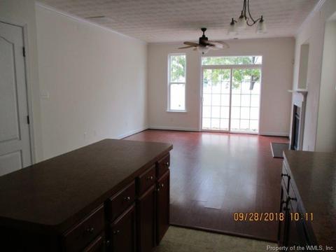 27 Rockingham Dr, Hampton, VA 23669 photo 8