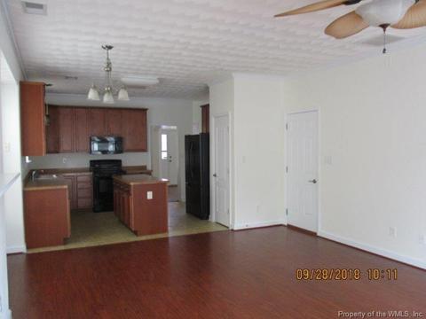 27 Rockingham Dr, Hampton, VA 23669 photo 10