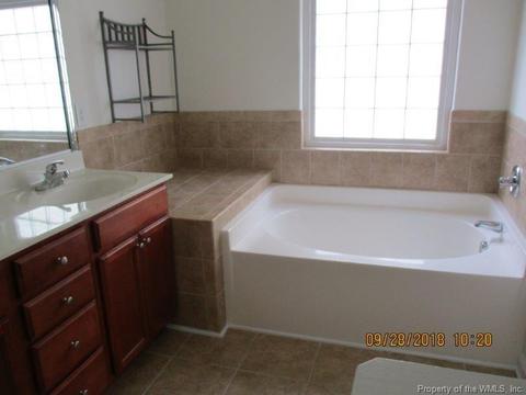 27 Rockingham Dr, Hampton, VA 23669 photo 37