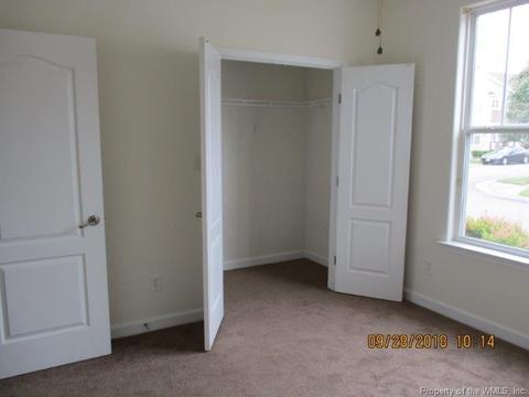 27 Rockingham Dr, Hampton, VA 23669 photo 18