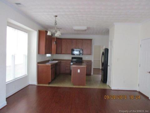 27 Rockingham Dr, Hampton, VA 23669 photo 11