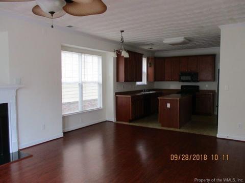 27 Rockingham Dr, Hampton, VA 23669 photo 9