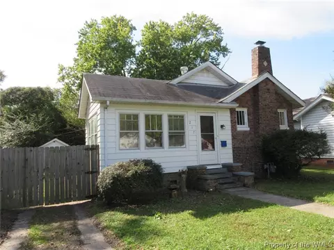 217 Apple Ave, Hampton, VA 23661 photo 1