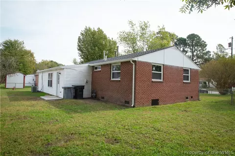2003 Scollin Cir, Hampton, VA 23663 photo 4