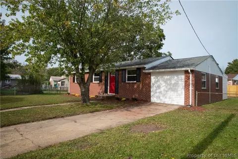 2003 Scollin Cir, Hampton, VA 23663 photo 2