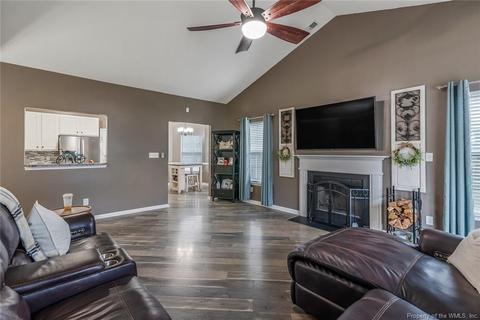 3690 Mariners Dr, Hayes, VA 23072 photo 13