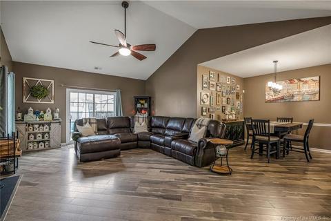 3690 Mariners Dr, Hayes, VA 23072 photo 10