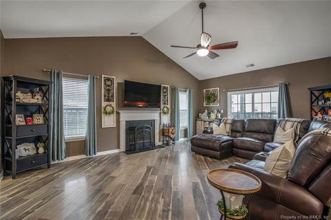 3690 Mariners Dr, Hayes, VA 23072 photo 8