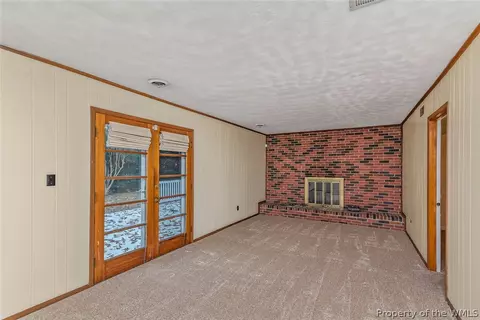 105 Tanglewood Dr, Hampton, VA 23666 photo 11