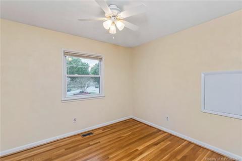 105 Tanglewood Dr, Hampton, VA 23666 photo 16