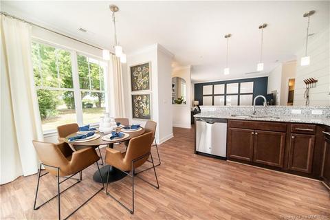 1403 Tides Edge Ct, Hampton, VA 23666 photo 2