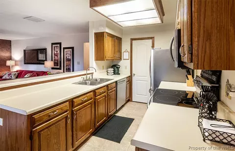 56 Timberline Dr, Hampton, VA 23666 photo 7